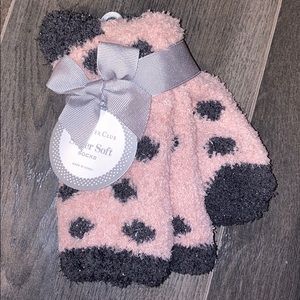 NWT Fuzzy Socks in Pink/Gray